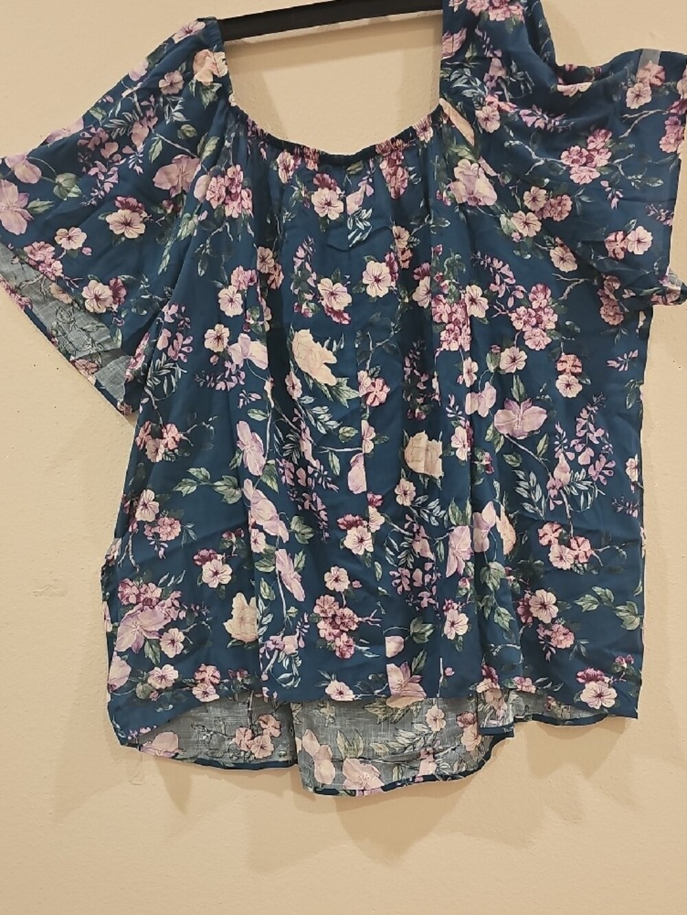 Women's Teal Floral Tie-Neck Blouse - Picture 4 of 7